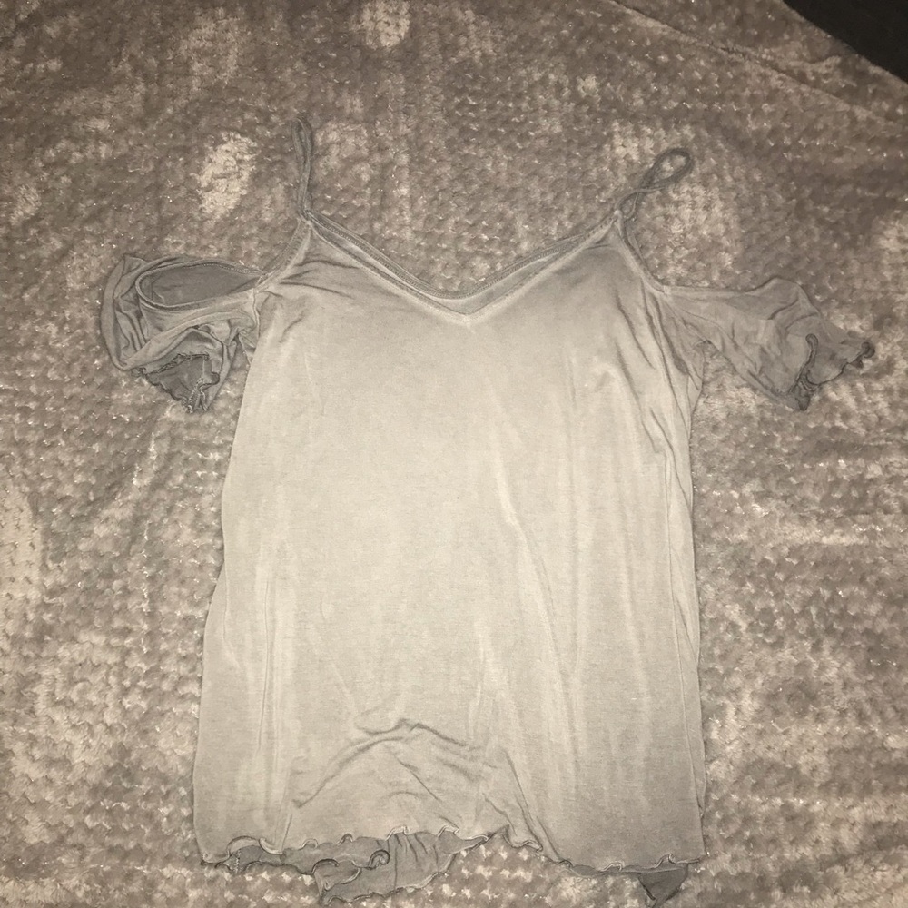 AE COLD SHOULDER TOP